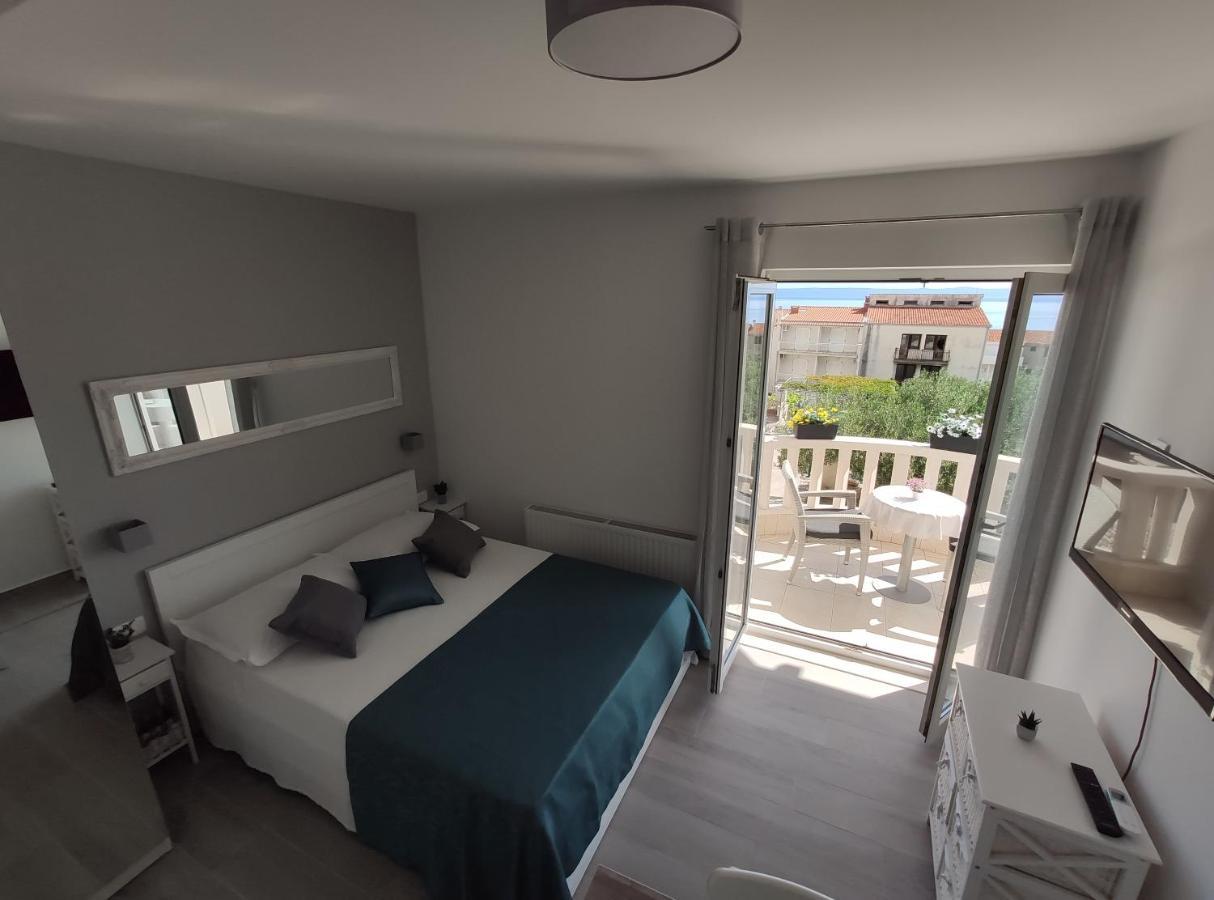 מאקרסקה Apartments Tomas מראה חיצוני תמונה