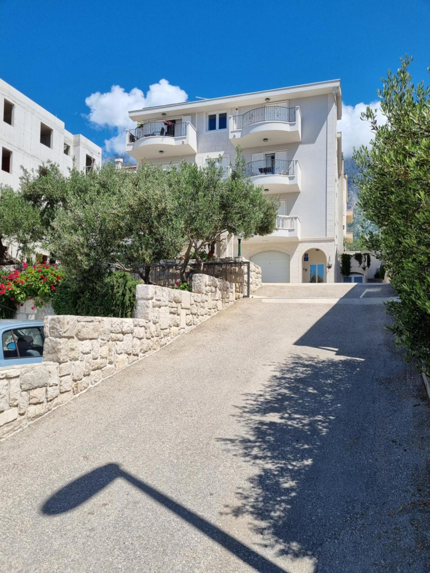 מאקרסקה Apartments Tomas מראה חיצוני תמונה
