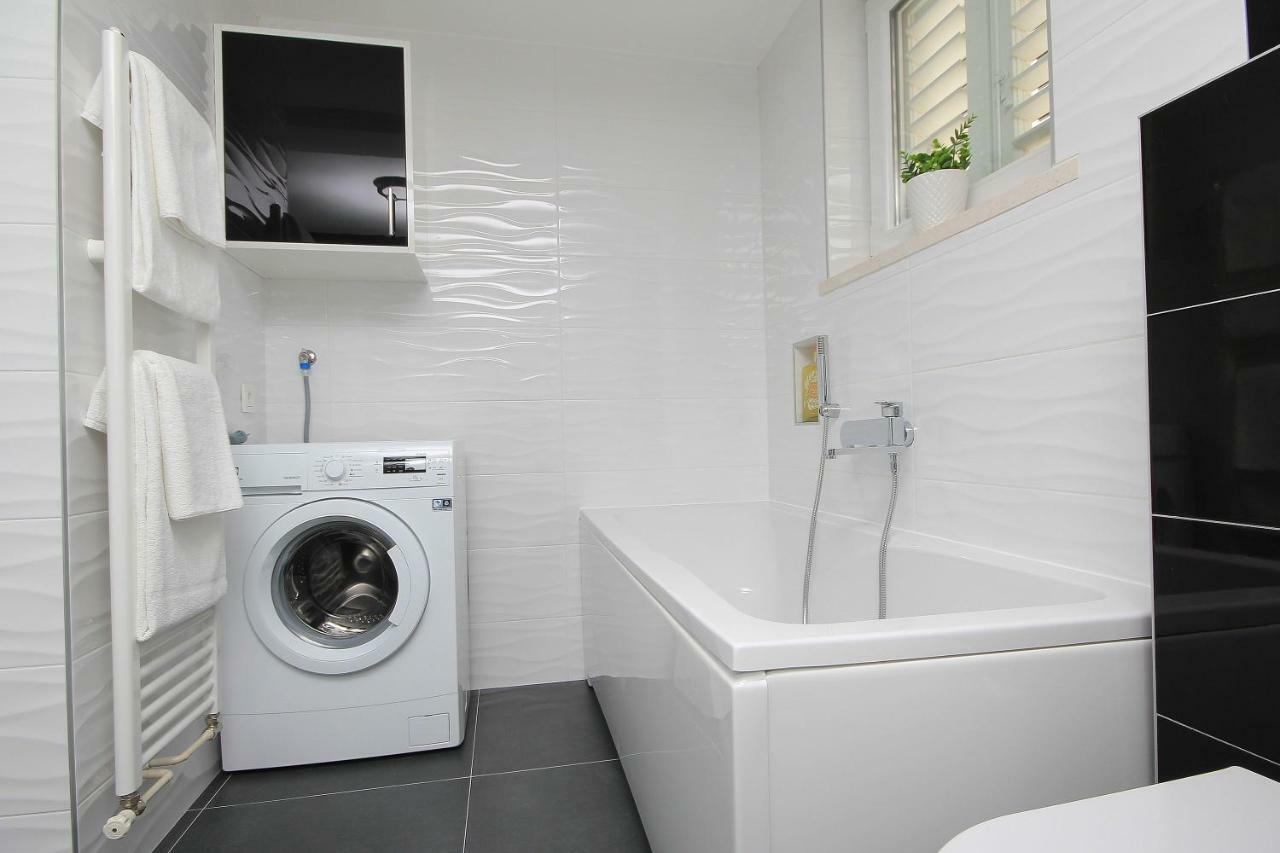 מאקרסקה Apartments Tomas מראה חיצוני תמונה