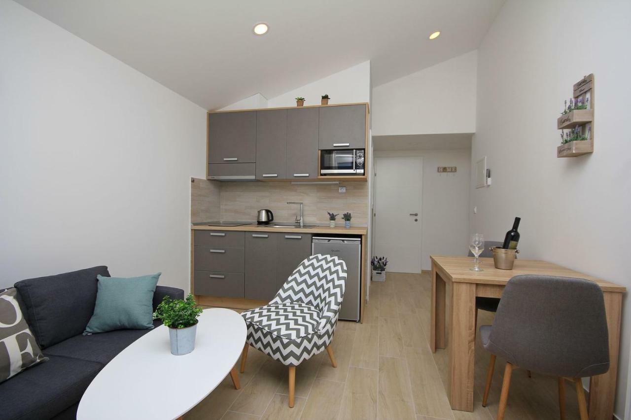מאקרסקה Apartments Tomas מראה חיצוני תמונה