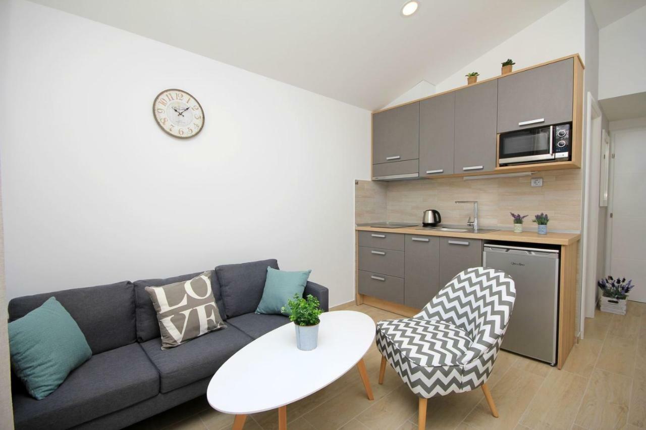 מאקרסקה Apartments Tomas מראה חיצוני תמונה